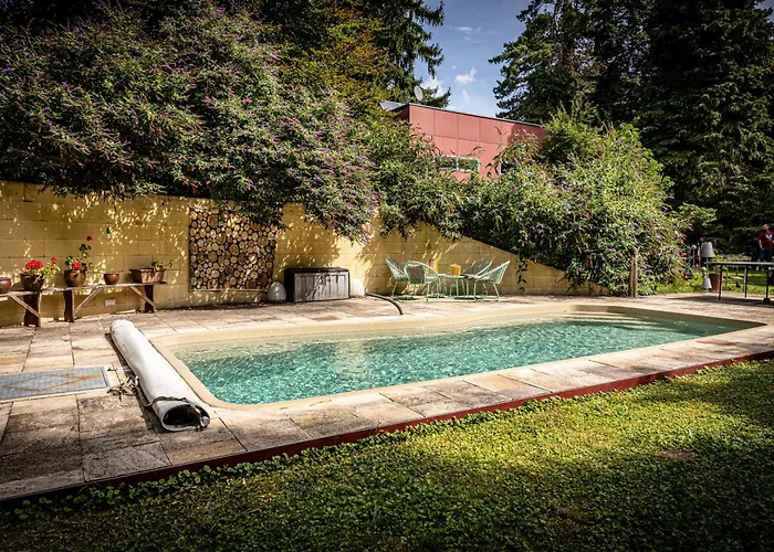 Countryside & Metropolis By Jr Greifenstein